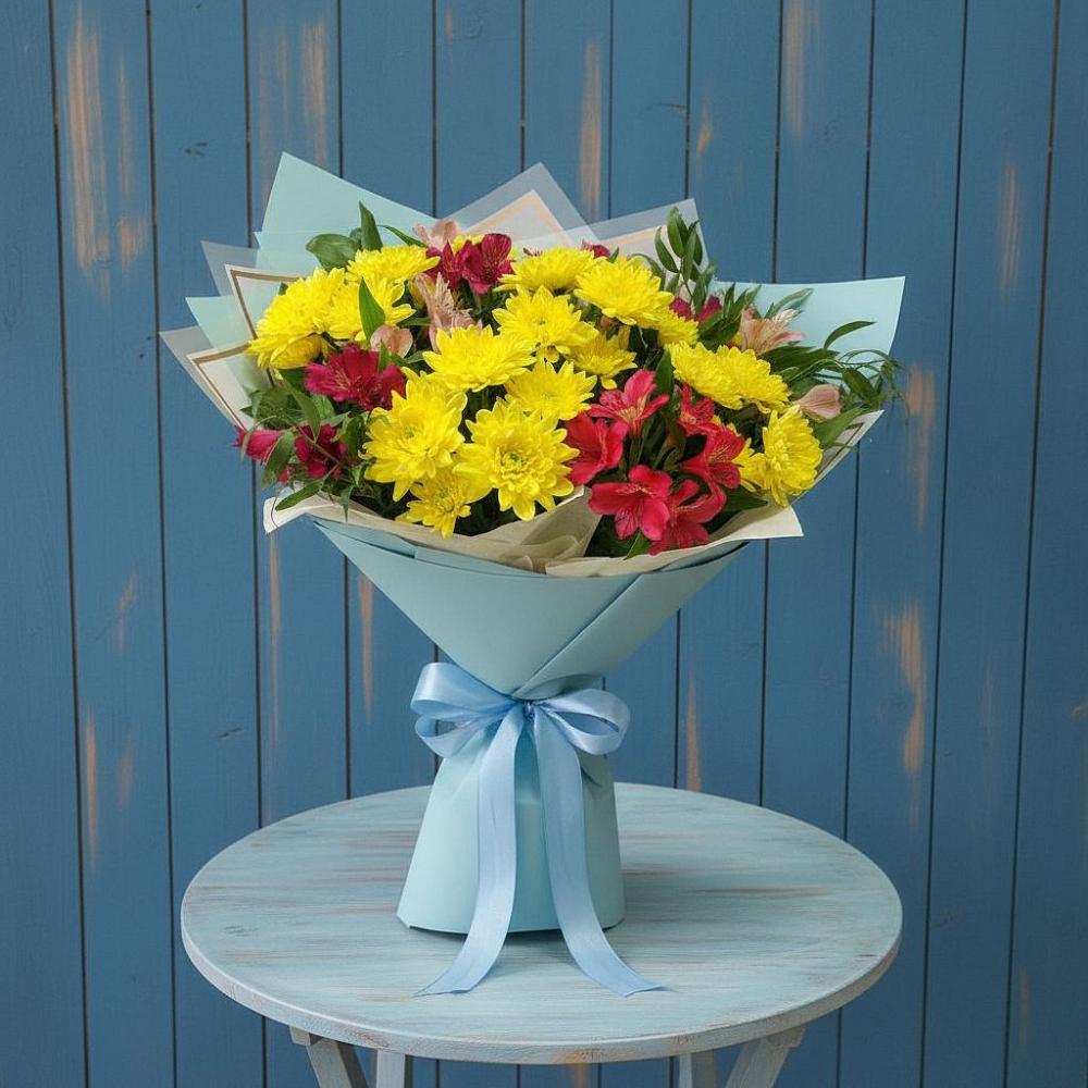 Букет цветов из: Альстромерии и Хризантемы в Староджерелиевской