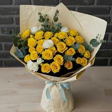 Букет цветов из:  Розы в Староджерелиевской