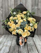 Букет цветов из:  Розы и Лизиантусы #REPLACE_PRED# Староджерелиевской