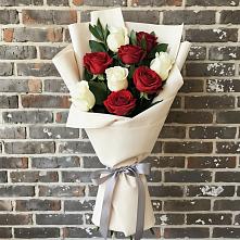 Букет цветов из:  Розы в Староджерелиевской