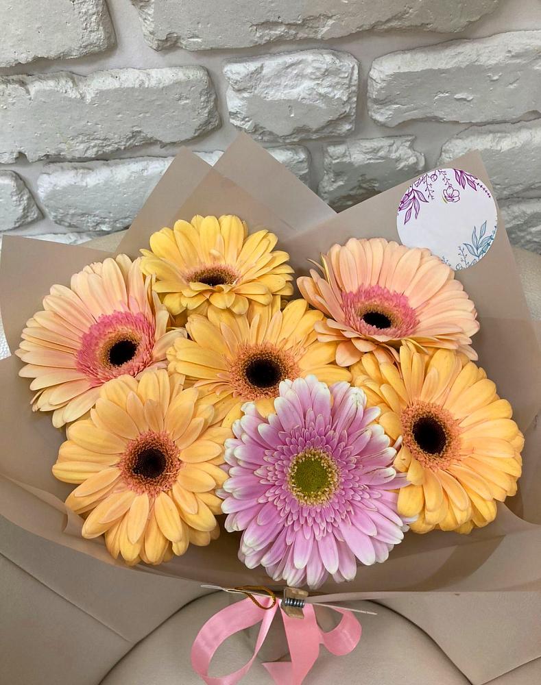 Букет цветов из: Герберы в Староджерелиевской