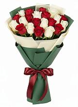 Букет Микс из красных и белых роз #REPLACE_PRED# Староджерелиевской