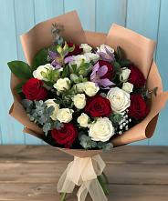 Букет цветов из:  Розы и Альстромерии в Староджерелиевской