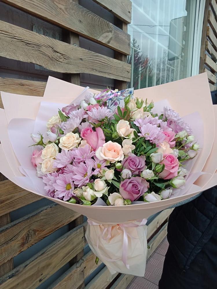 Букет цветов из: Розы и Хризантемы в Староджерелиевской