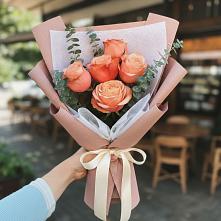 Букет цветов из:  Розы в Староджерелиевской