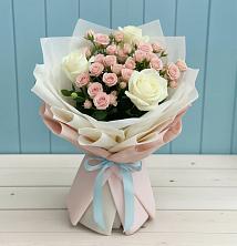 Букет цветов из:  Розы в Староджерелиевской