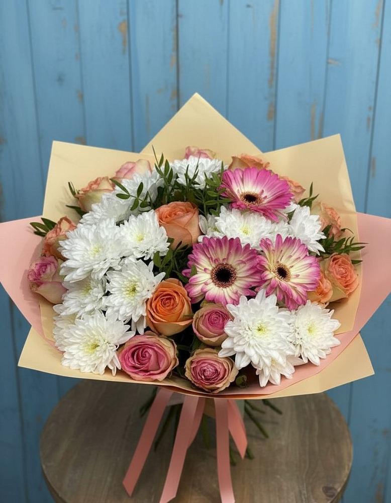 Букет цветов из: Розы, Герберы и Хризантемы в Староджерелиевской