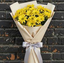 Букет цветов из:  Хризантемы в Староджерелиевской