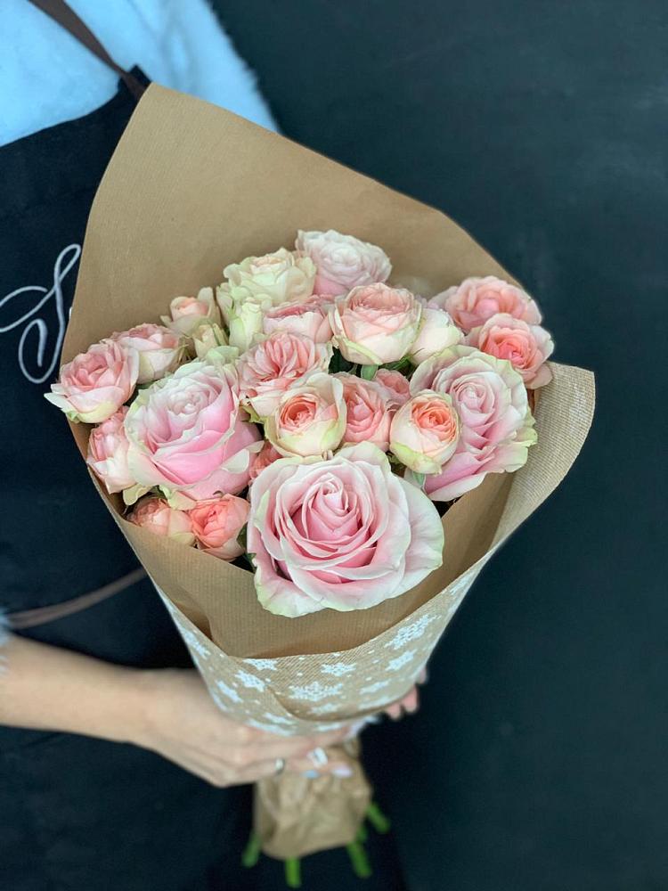 Букет цветов из: Хризантемы и Розы в Староджерелиевской