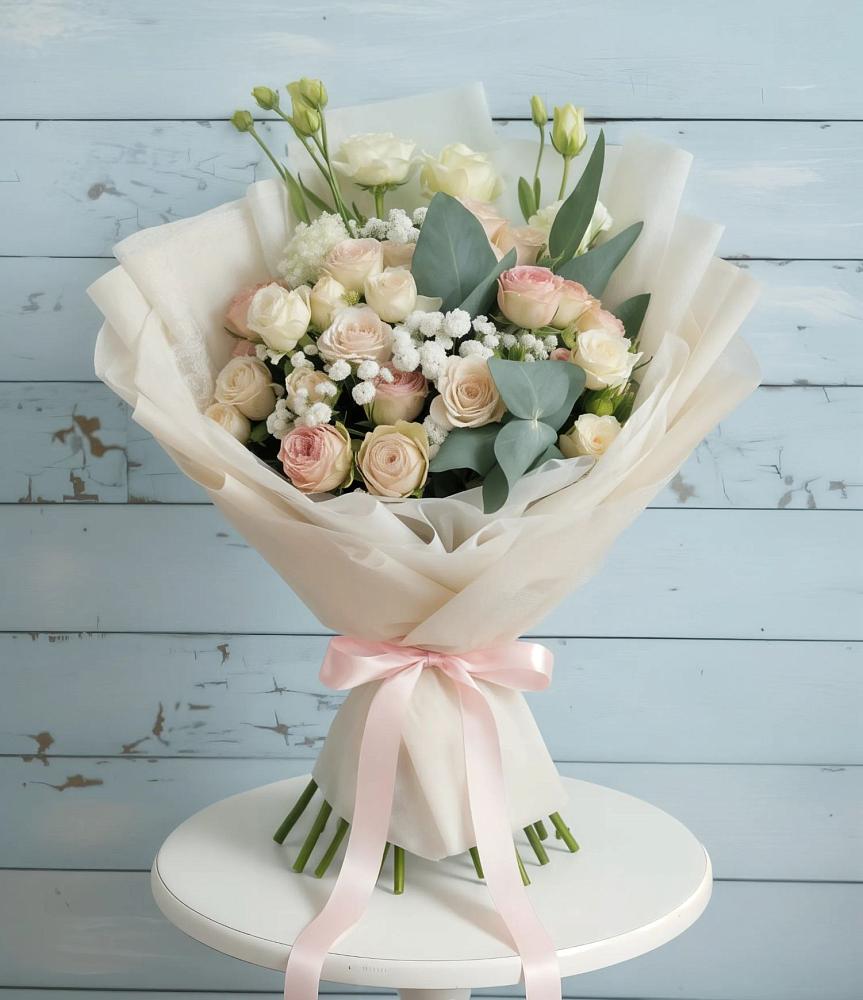 Букет цветов из: Розы и Лизиантусы в Староджерелиевской