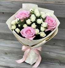 Букет цветов из:  Розы в Староджерелиевской