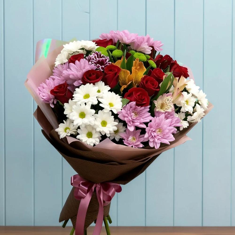 Букет цветов из: Розы, Хризантемы и Альстромерии в Староджерелиевской