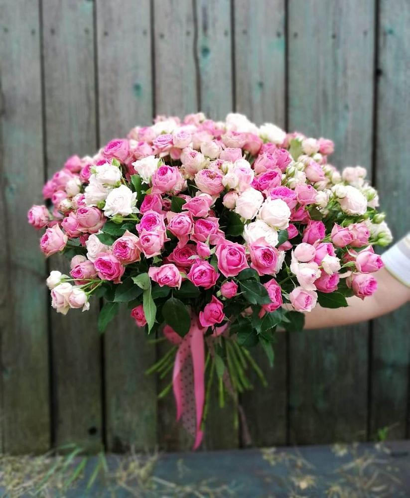 Букет Розовые кустовые розы Натали и Лав Лидия в Староджерелиевской