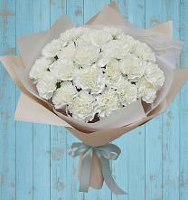 Букет цветов из:  Гвоздики в Староджерелиевской