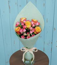 Букет цветов из:  Розы в Староджерелиевской