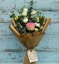 Букет цветов из:  Розы и Лизиантусы #REPLACE_PRED# Староджерелиевской