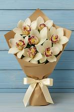 Букет цветов из:  Орхидеи и Розы в Староджерелиевской